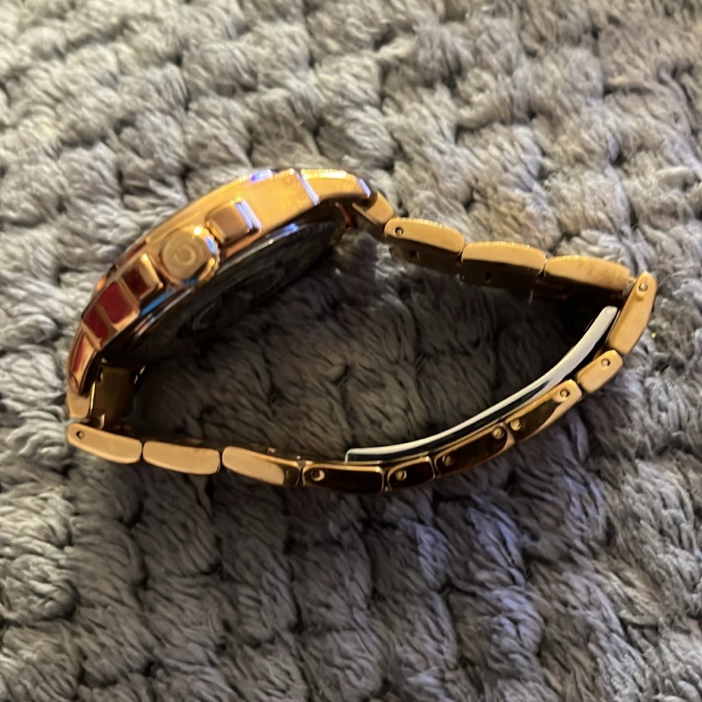 Watch - Picture 4 of 5